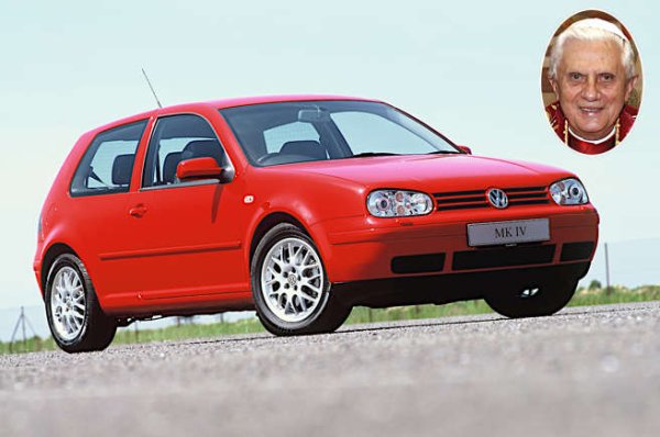 Преди да стане Бенедикт XVI, кардинал Йозеф Рацингер купува Mk4 Golf &ndash; вероятно за своя персонал, тъй като се разбира, че той никога не е имал шофьорска книжка. Това е парадоксално, защото може законно да управлява хеликоптер.

Той продаде колата, когато стана папа през 2005. По-късно през същата година новият й собственик я развърза в eBay на онлайн търг за 198 939 евро. Купи я казиното за рекламни цели, след коетох продаде пернишката мечта за $204 400. Браво, всичките бяха дарени за благотворителност.